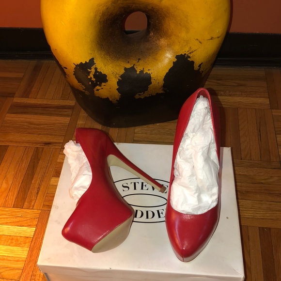 Hells heels 👠 - Picture 2 of 5